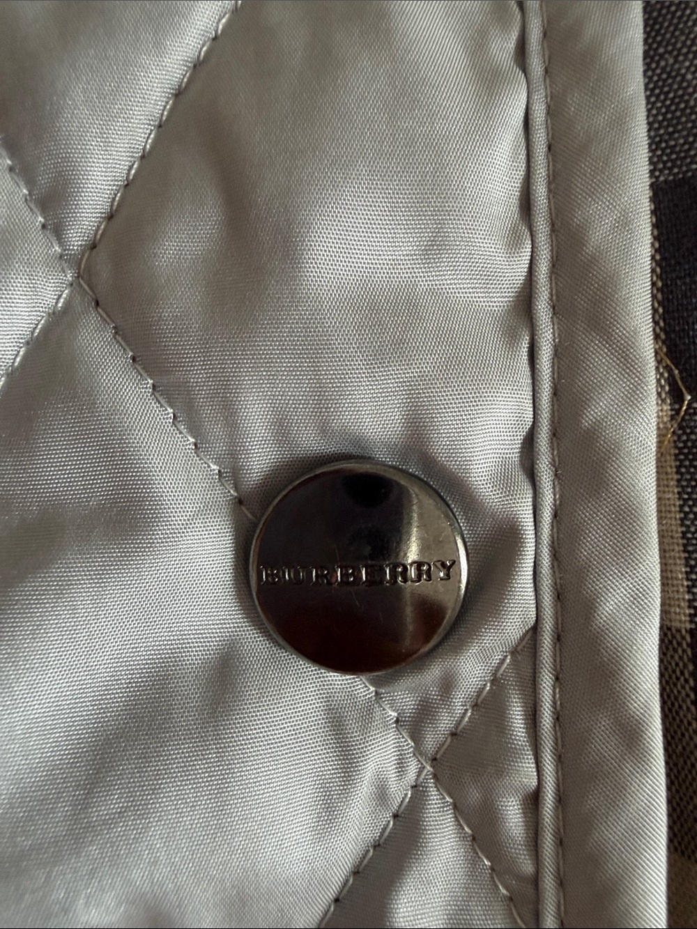 Burberry Light Gray Quilted Jacket - Picture 6 of 6